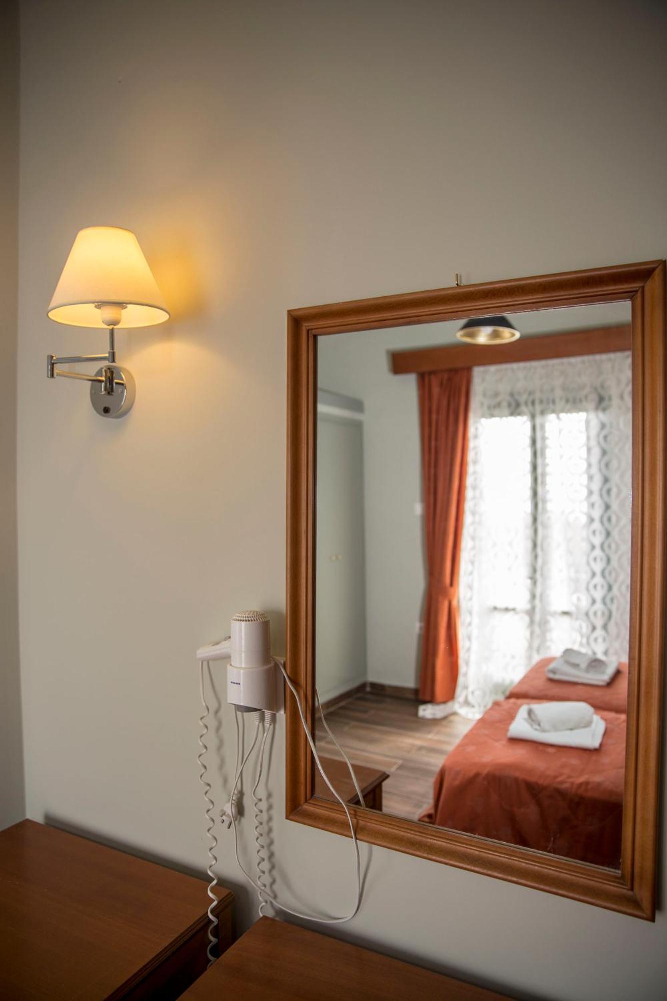 Togias Hotel Aegina Zewnętrze zdjęcie